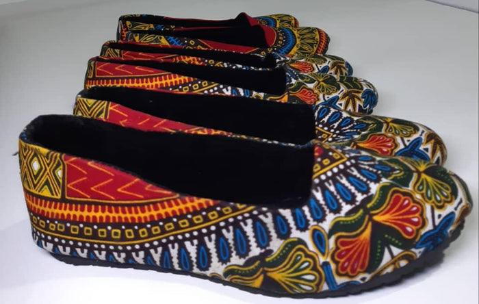 Diana: Beautiful African Pint Sneakers For Women